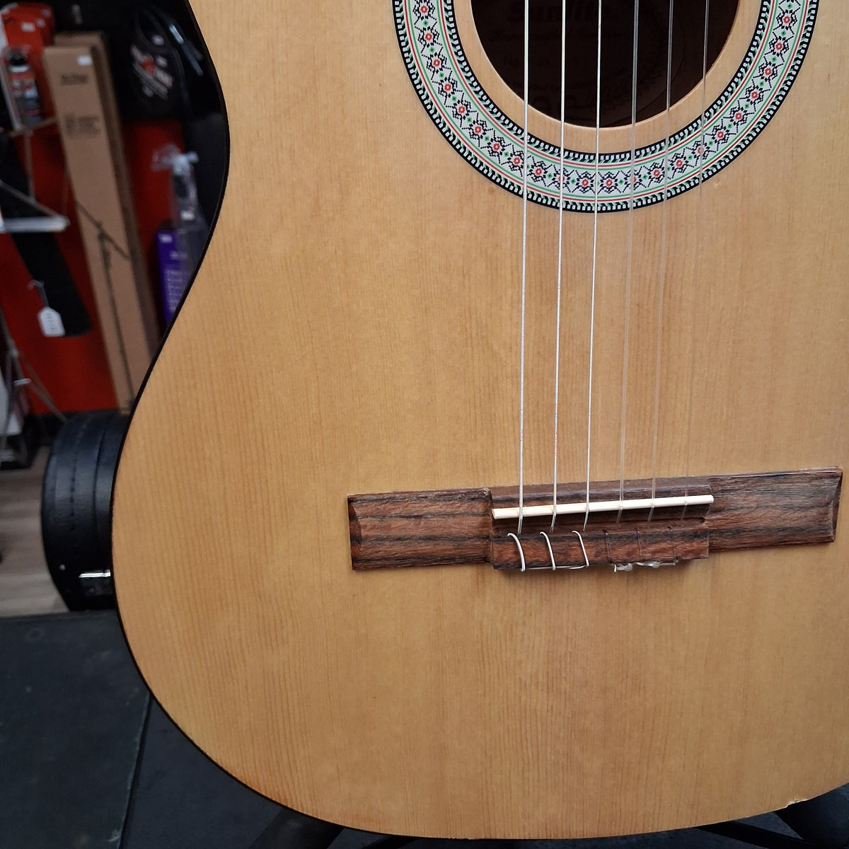 Sunlite CM-100 Classical Guitar - Natural (USED) "Sold As Is" Has Minor Damage To Bottom Of Guitar