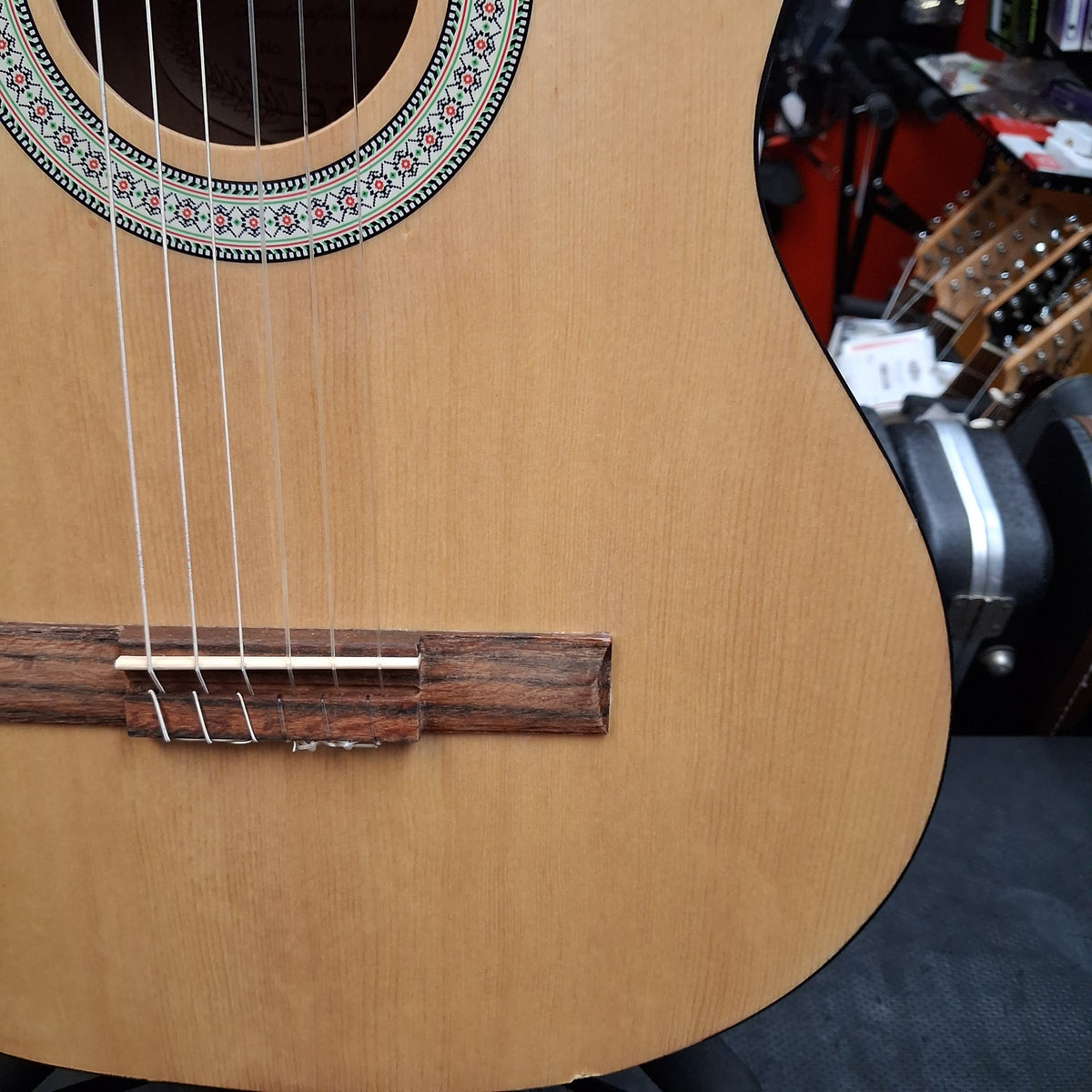 Sunlite CM-100 Classical Guitar - Natural (USED) "Sold As Is" Has Minor Damage To Bottom Of Guitar