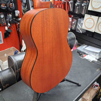 Sunlite CM-100 Classical Guitar - Natural (USED) "Sold As Is" Has Minor Damage To Bottom Of Guitar