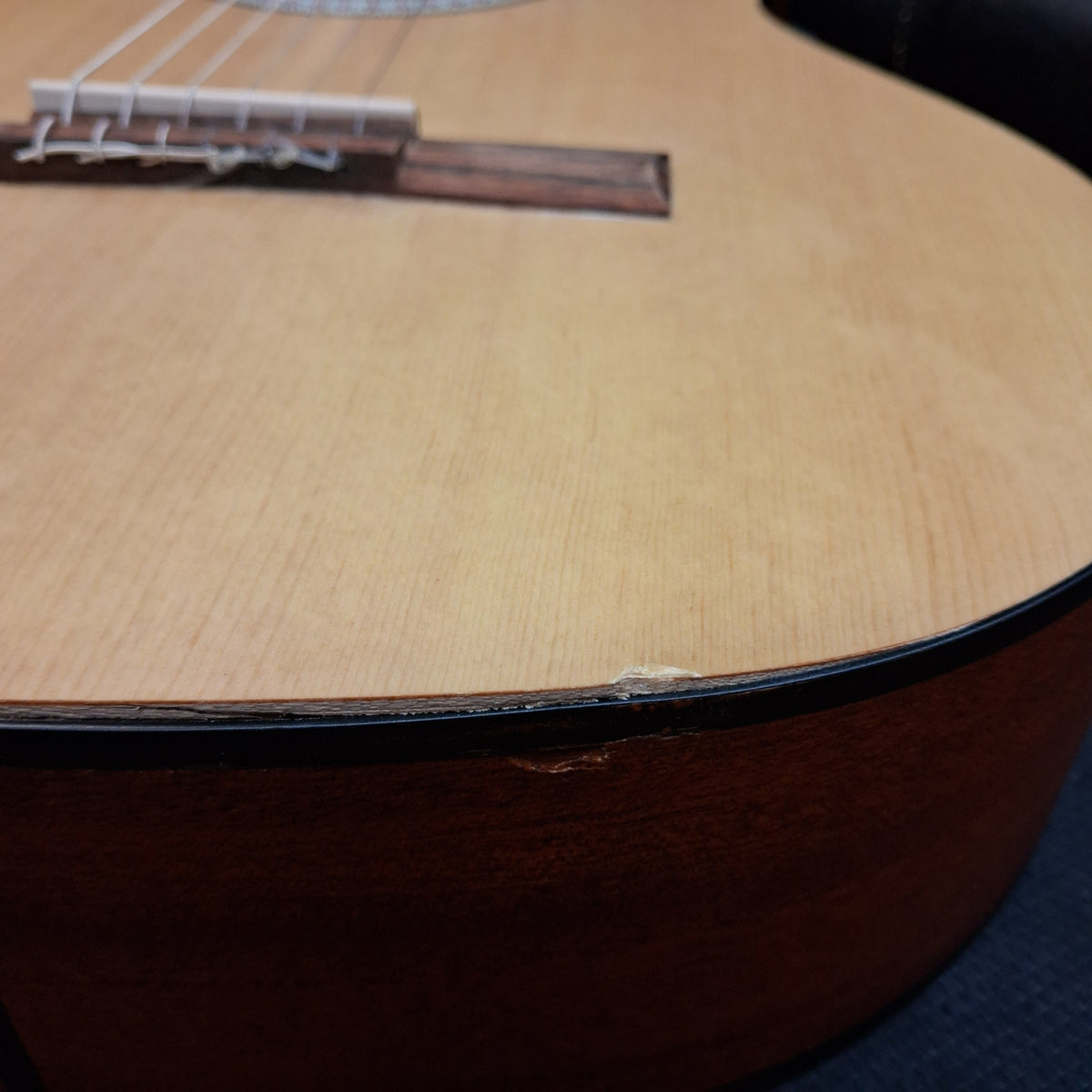 Sunlite CM-100 Classical Guitar - Natural (USED) "Sold As Is" Has Minor Damage To Bottom Of Guitar