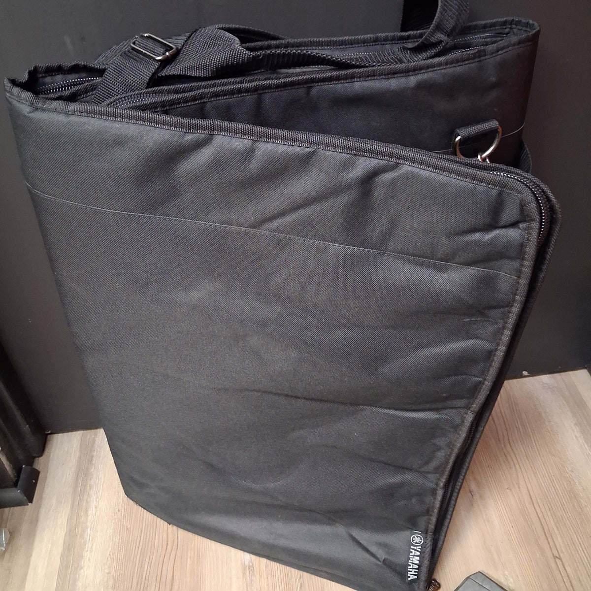 Yamaha YBA761 Artiste Series Keyboard Bag For 76-Note Keyboards - Black/Gray (USED)