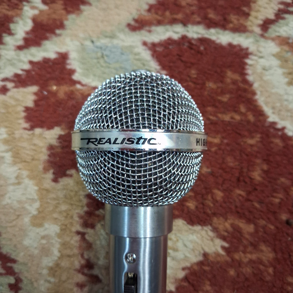 Realistic Highball 2 Dynamic Microphone w/ Pouch (USED)