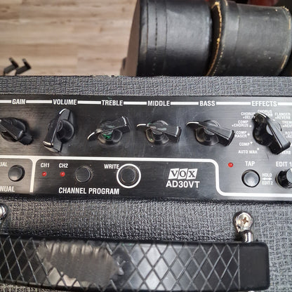 2000's Vox Valvetronix AD30VT Electric Guitar Amplifier 30-Watt, 1x10" (USED) SN# 017125