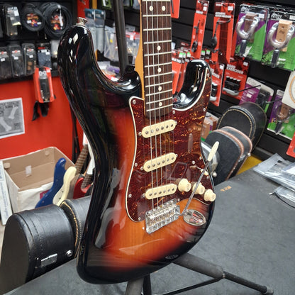 2016 Squire Classic Vibe Stratocaster '60s, Rosewood Fingerboard - 3-Color Sunburst SN# CGS1607887