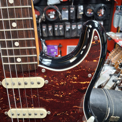 2016 Squire Classic Vibe Stratocaster '60s, Rosewood Fingerboard - 3-Color Sunburst SN# CGS1607887