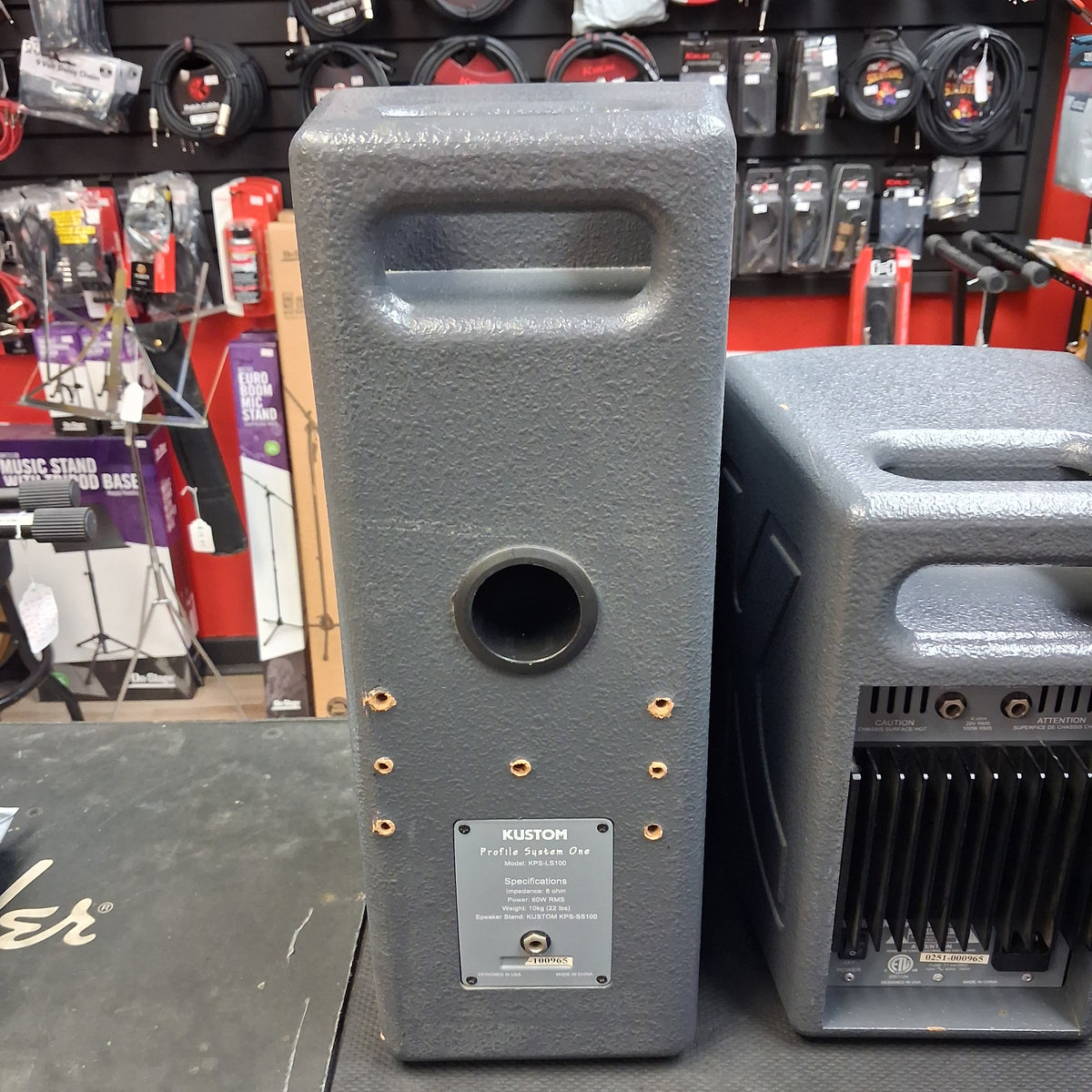 KUSTOM KPS PROFILE SYSTEM ONE 5-CHANNEL PORTABLE PA, 100W w/ DUAL 6.5” PA SPEAKERS w/ SPEAKER CABLES & POWER CABLE (USED) SN# 0251-000965 "EFFECTS NOT WORKING"