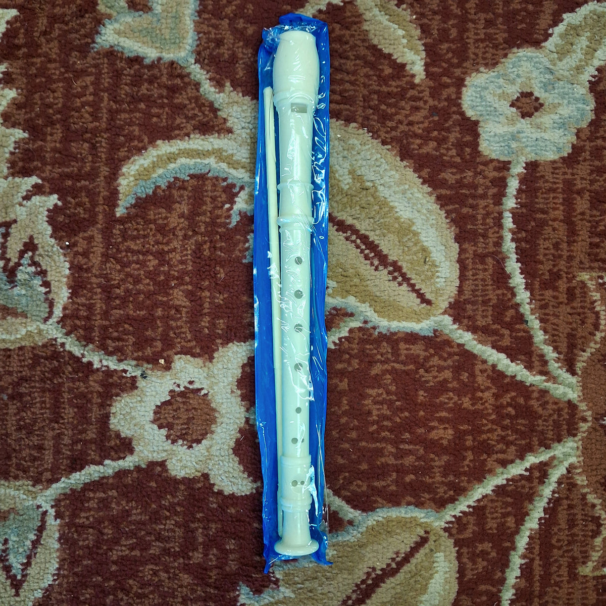 Plastic Soprano Recorder Flute 8-Hole w/ Cleaning Rod - White
