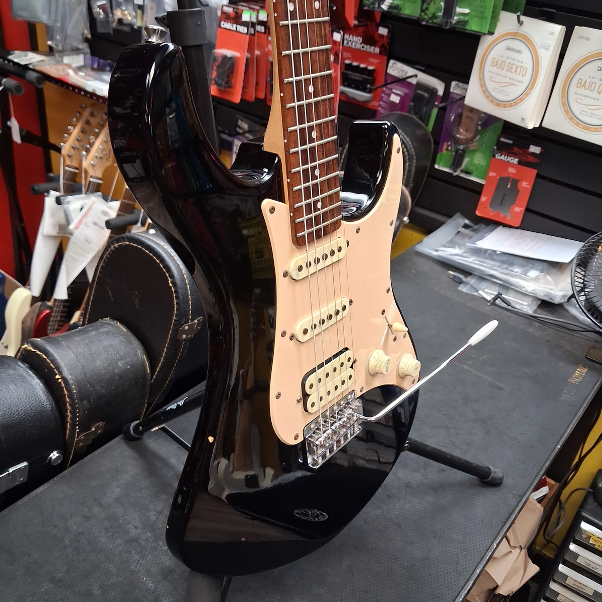 1997 Yamaha EG112 Electric Guitar - Black (USED) SN# Y7759705
