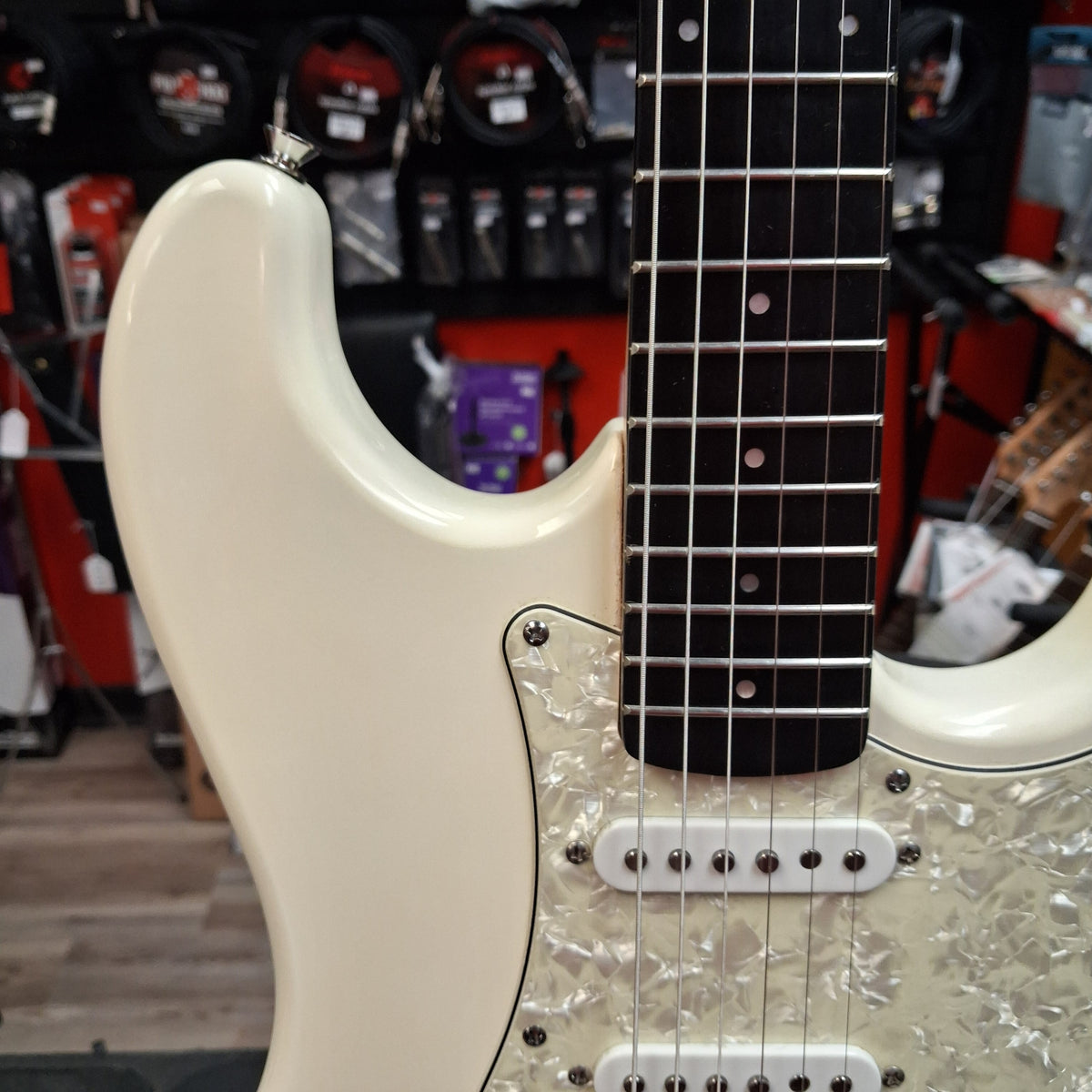 Fretlight 400 Series S Type Electric Guitar - White (USED)