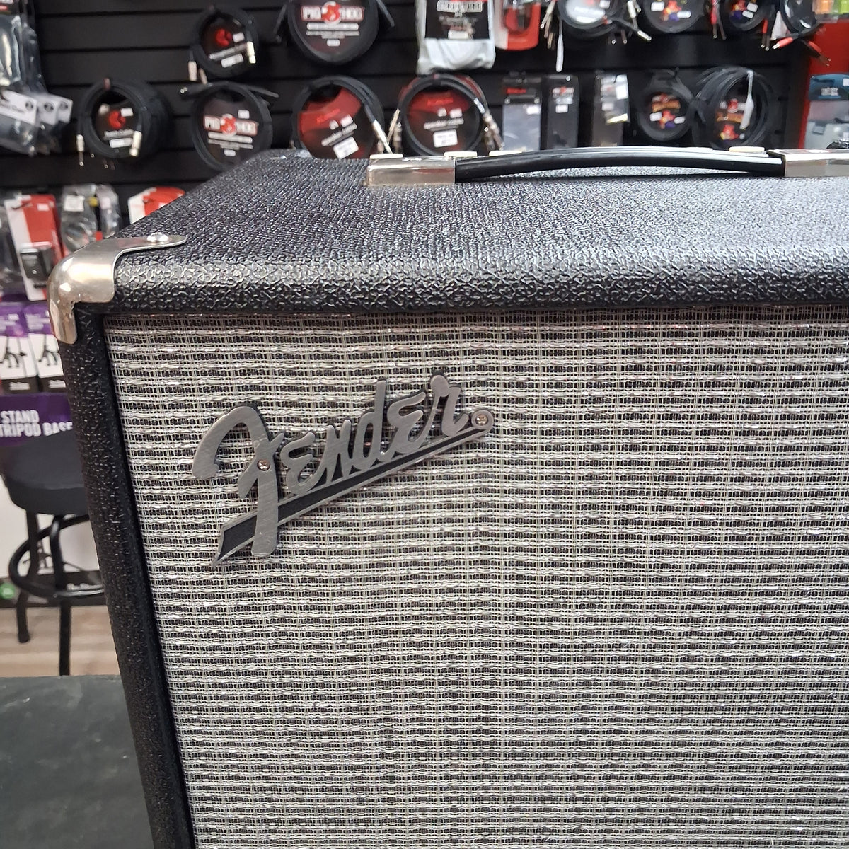 2017 Fender Rumble 100 (V3) Bass Amplifier 1x12" 100 Watts SN# ICTJ17357283