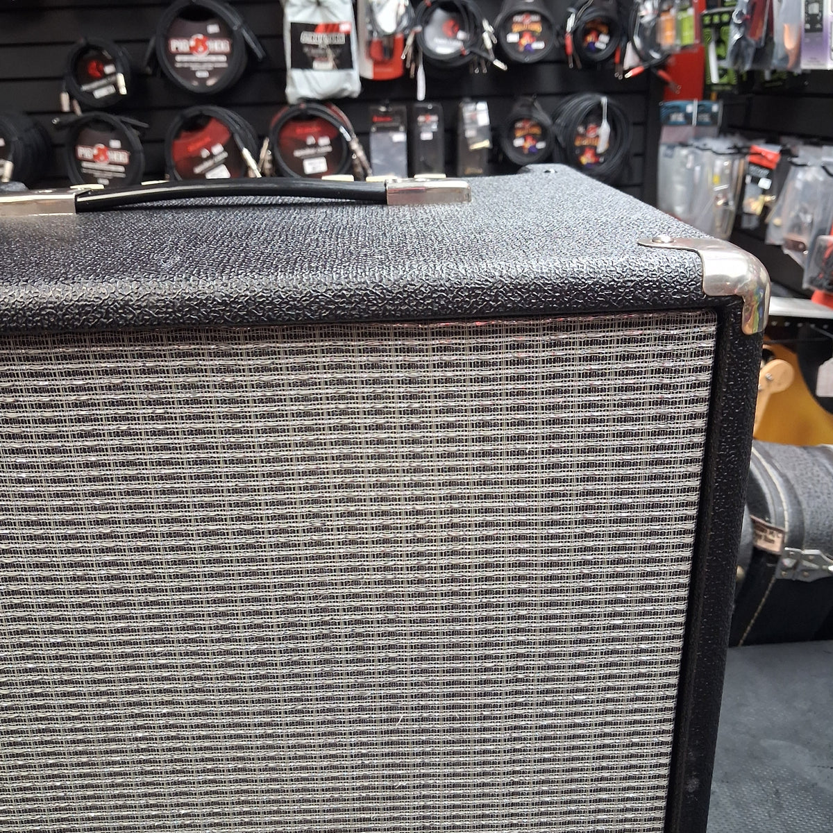 2017 Fender Rumble 100 (V3) Bass Amplifier 1x12" 100 Watts SN# ICTJ17357283