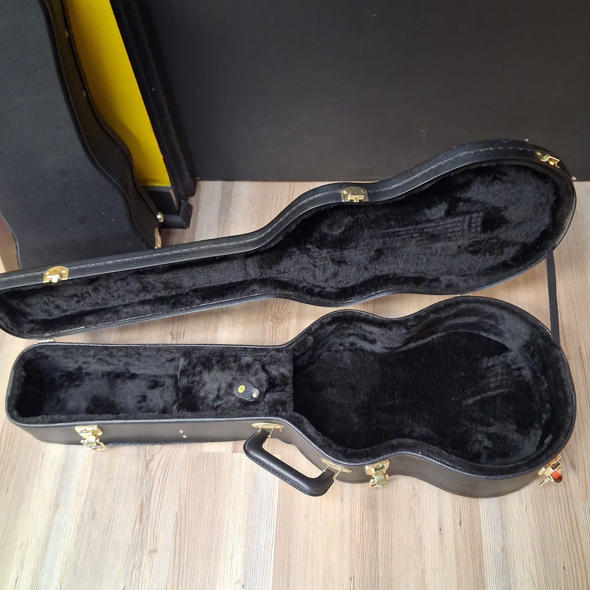On-Stage GCU4001 Baritone Ukulele / 1/4" Sized Classical Guitar Hard Case - Black (USED)