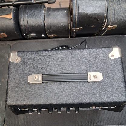 2000's Fender Frontman 15G Amplifier 15-Watts, 1x8" (USED) SN# ICTE10004048