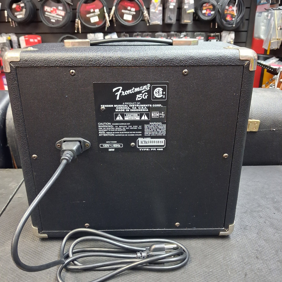 2000's Fender Frontman 15G Amplifier 15-Watts, 1x8" (USED) SN# ICTE10004048