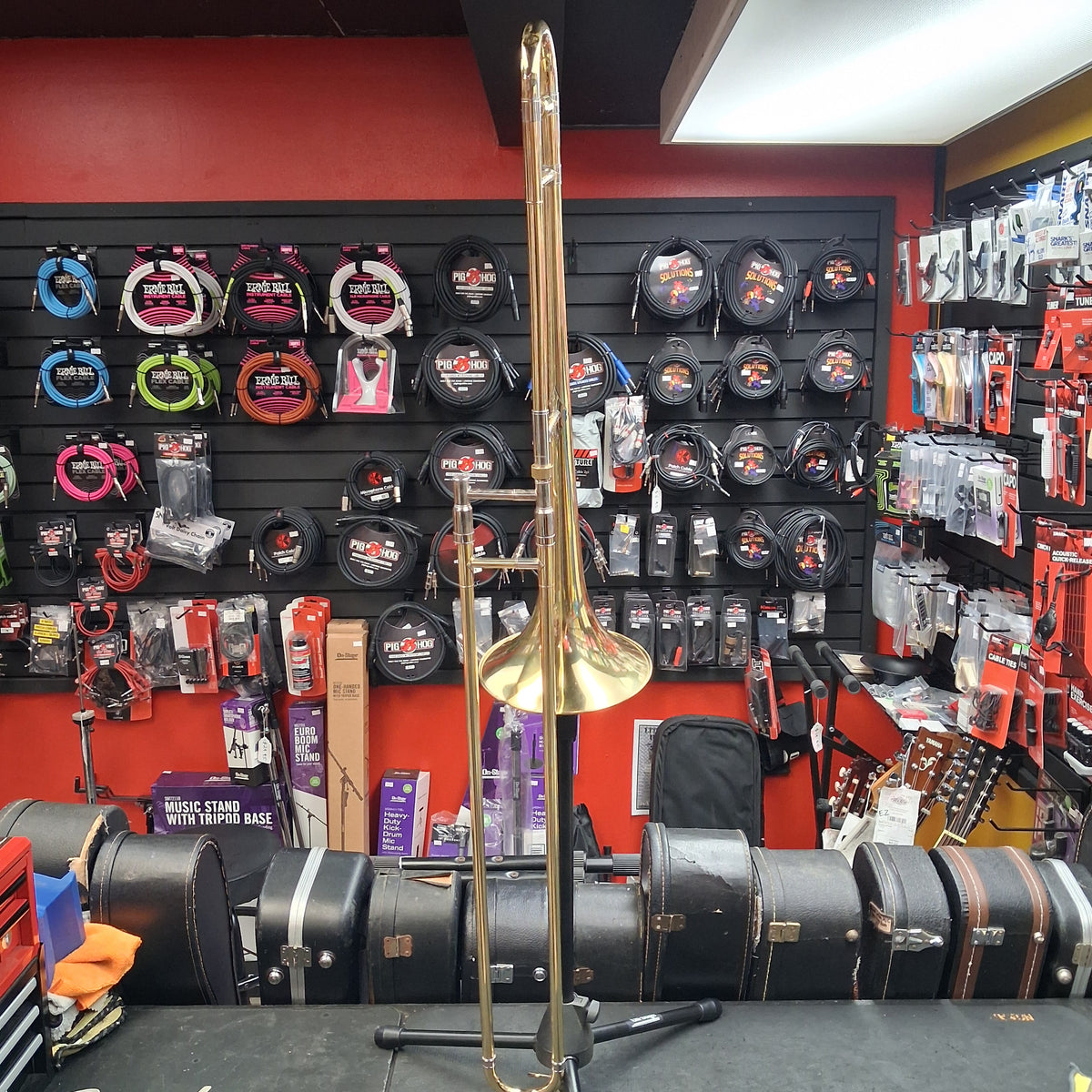Hisonic Trombone w/ Case - Lacquer Finish (USED)