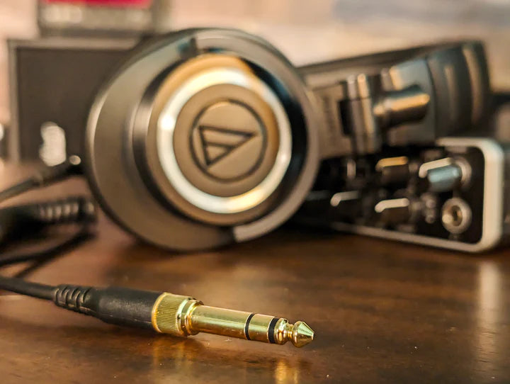 PIG HOG SOLUTIONS - 3.5MM(F)-1/4"(M) STEREO ADAPTER, THREADED