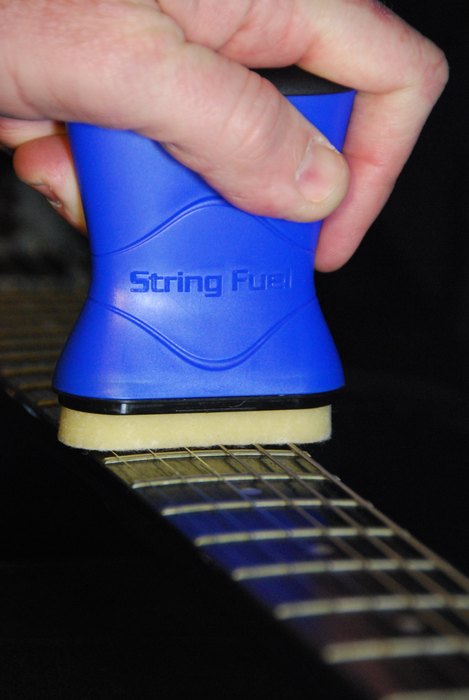 MUSIC NOMAD Premium String Care Kit - 3 pc. - MN145