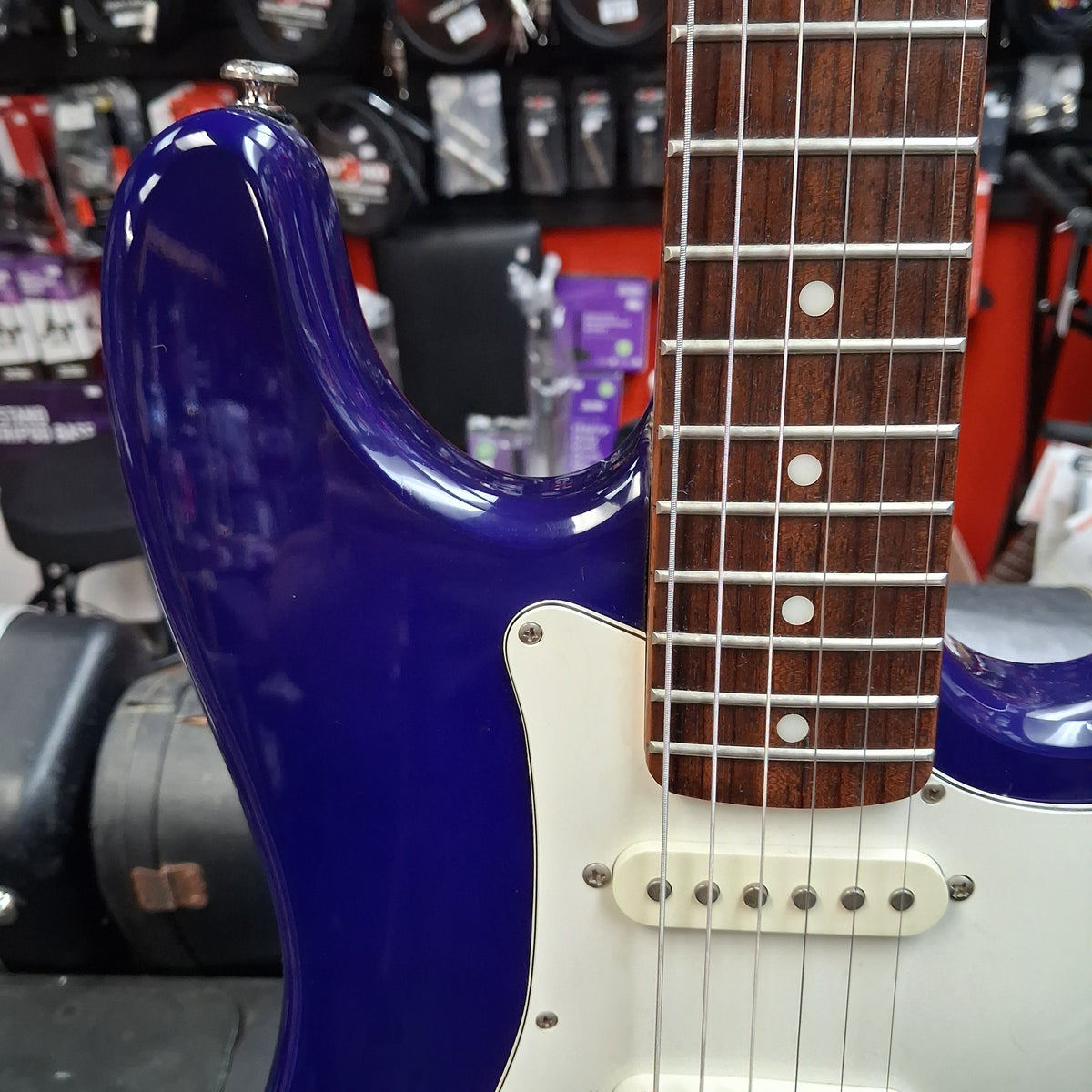 2000's Silvertone SS-11/CBL Electric Guitar - Cobalt Blue (USED) SN# SI040805546