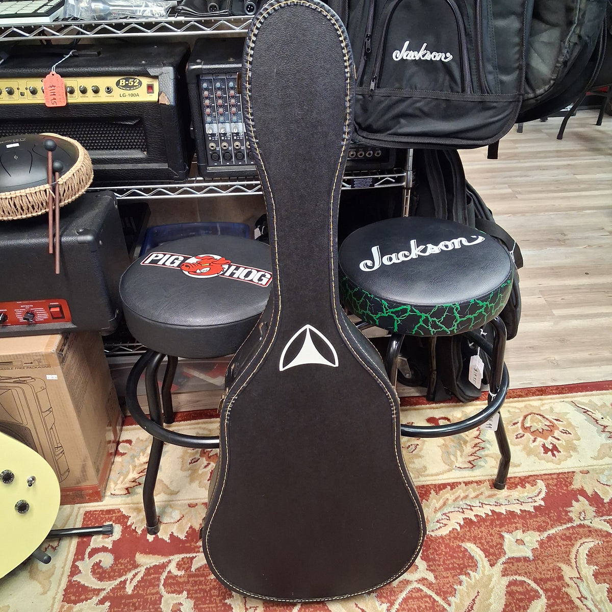 Acoustic Guitar Chipboard Case - Black (USED)