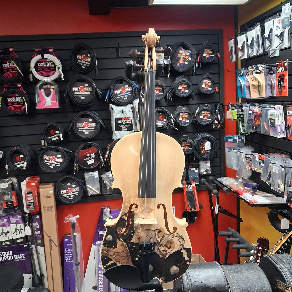 Aliyes 4/4 Violin w/ Case, Bow, & Rosin (USED)