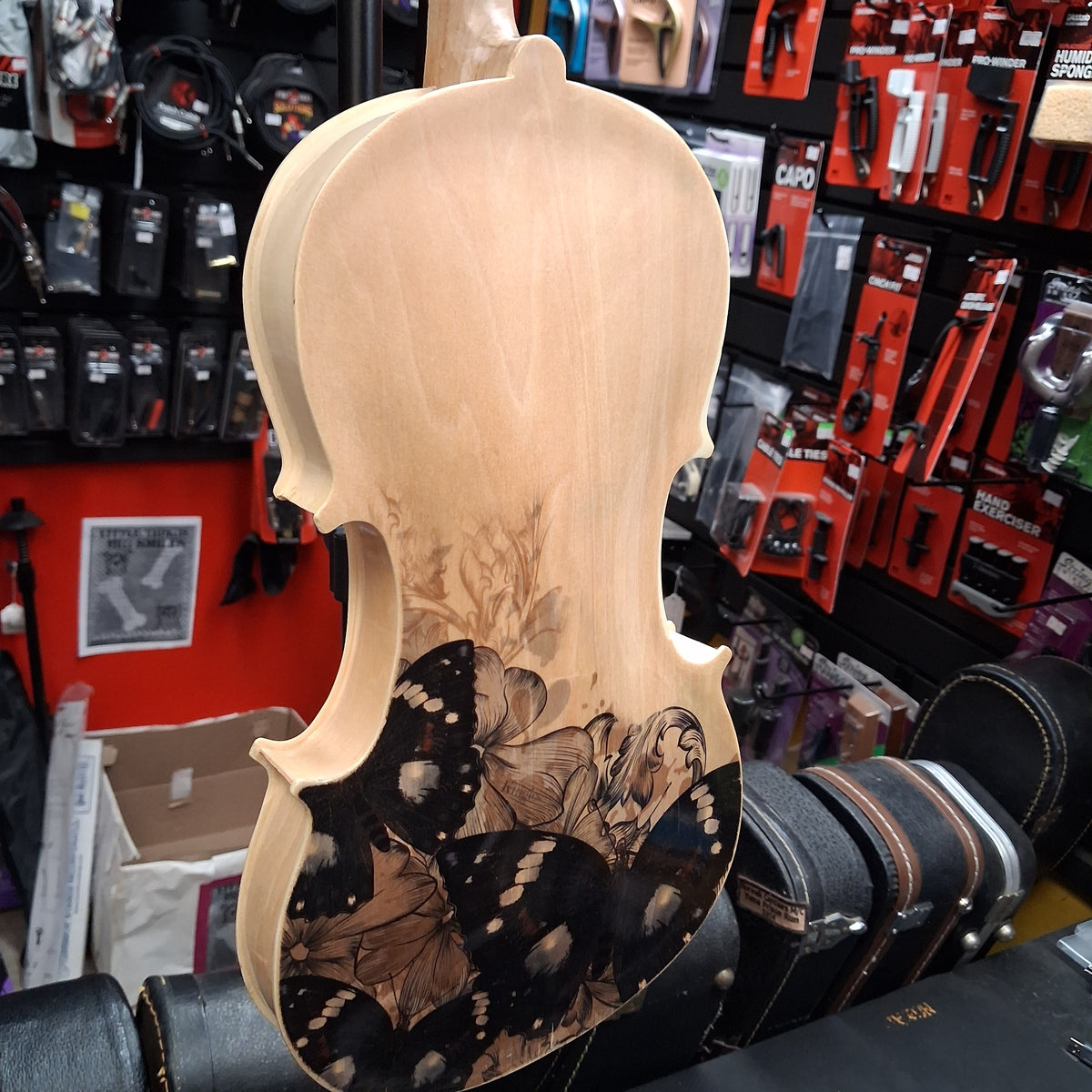 Aliyes 4/4 Violin w/ Case, Bow, & Rosin (USED)