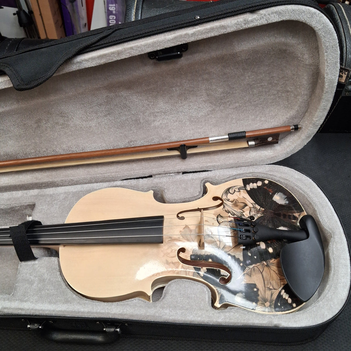 Aliyes 4/4 Violin w/ Case, Bow, & Rosin (USED)