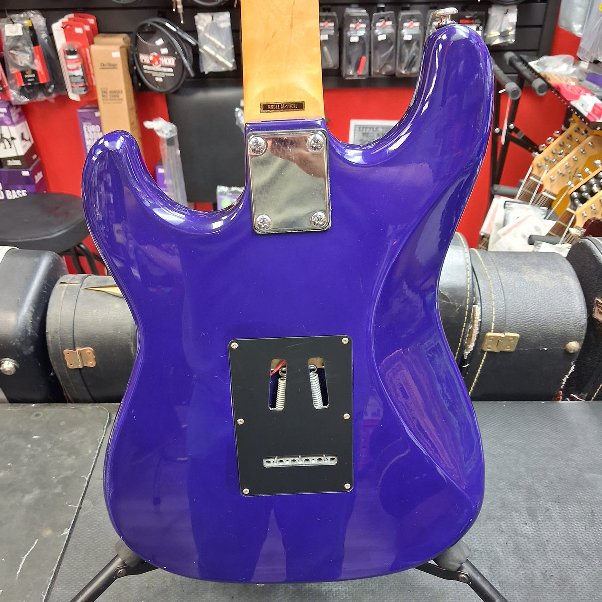2000's Silvertone SS-11/CBL Electric Guitar - Cobalt Blue (USED) SN# SI040805546